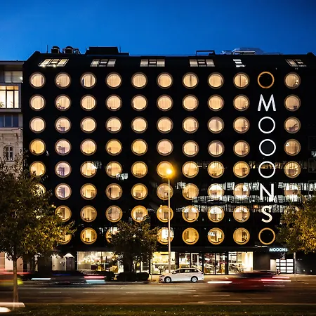 Mooons Vienna