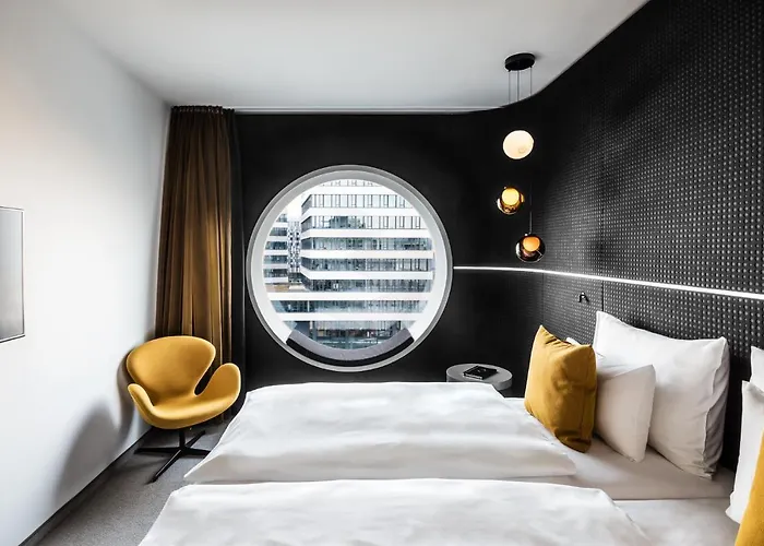 Mooons Hotel