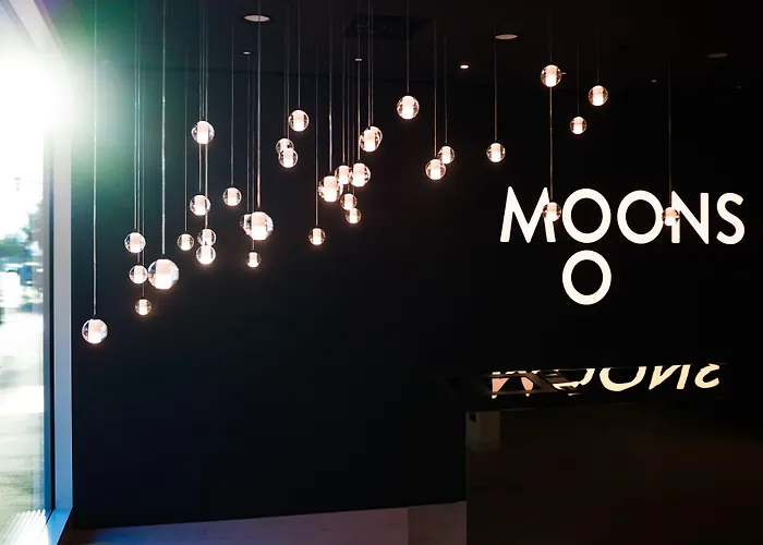 Mooons Hotel