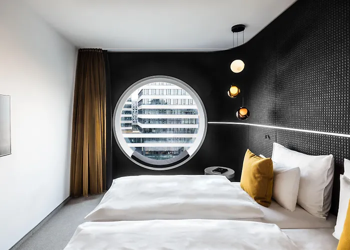 Mooons Hotel 4*